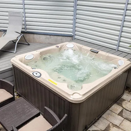 Hotel Arena Deluxe & *