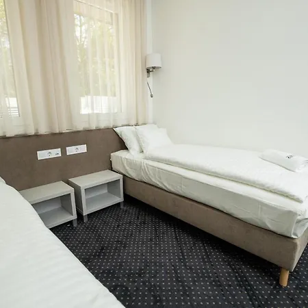 Arena Deluxe & * Szeged