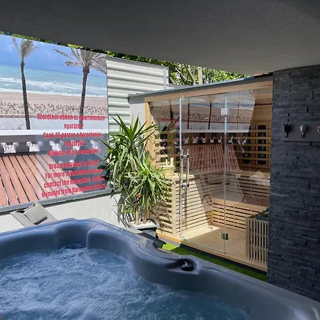 Arena Deluxe & Hotel *