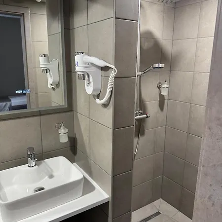 Arena Deluxe&spa Hotel *